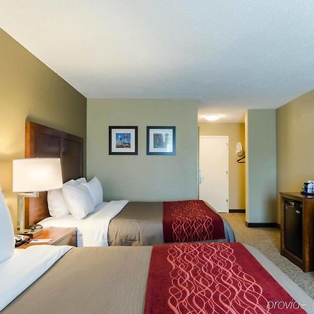 Comfort Inn Randolph-Boston Екстер'єр фото