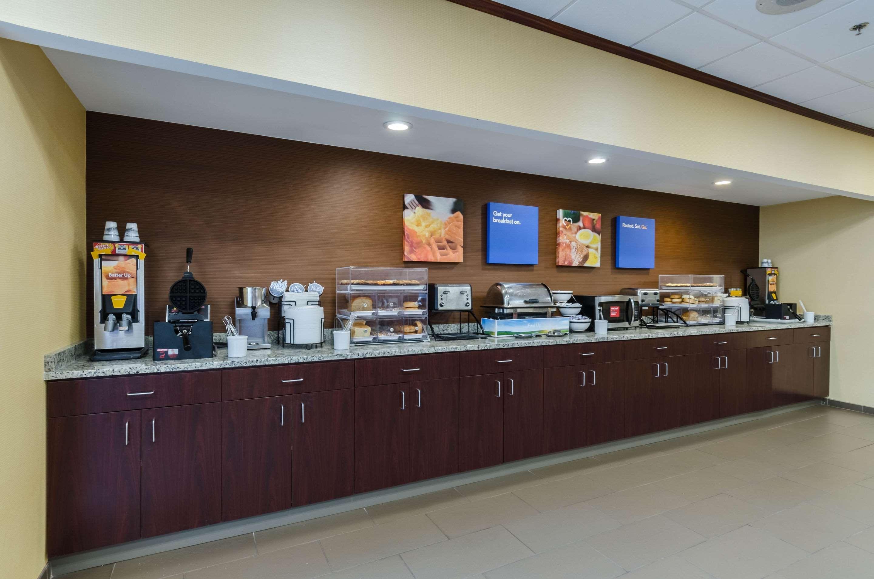 Comfort Inn Randolph-Boston Екстер'єр фото