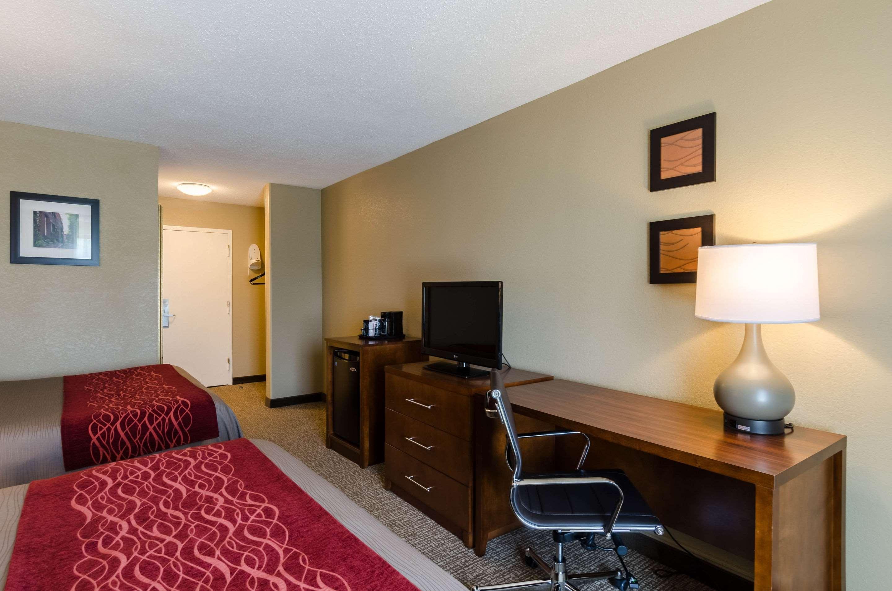 Comfort Inn Randolph-Boston Екстер'єр фото