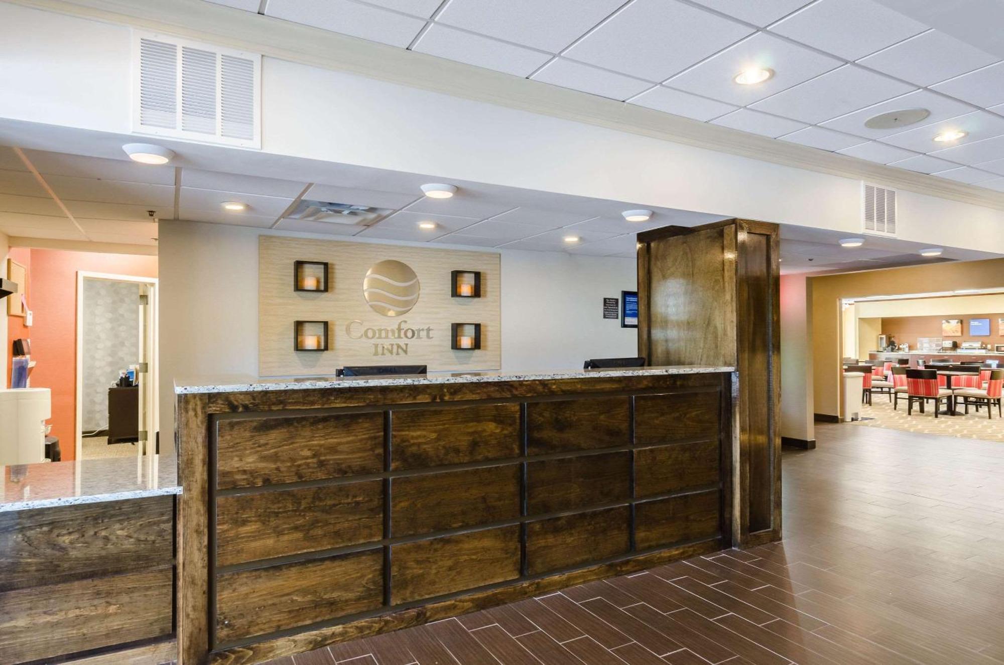 Comfort Inn Randolph-Boston Екстер'єр фото