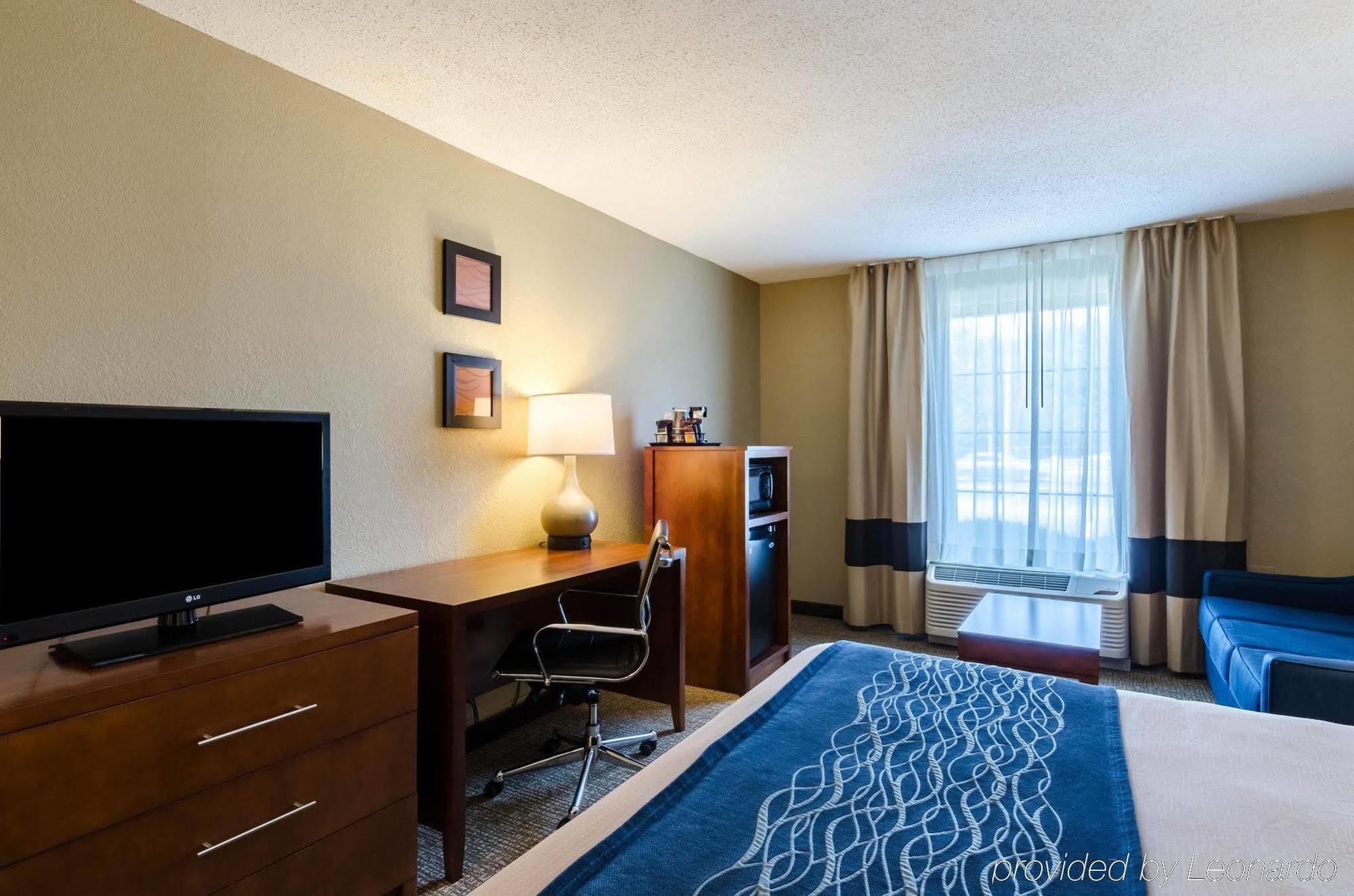 Comfort Inn Randolph-Boston Екстер'єр фото